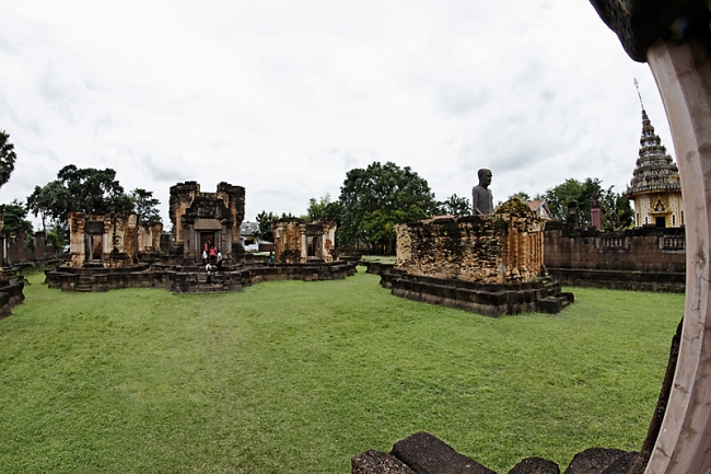 Prasat Sa Kamphaeng Yai-079